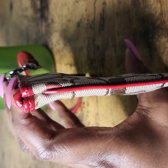 Vintage Coach Poppy Small Wristlet - Picture 4 of 10